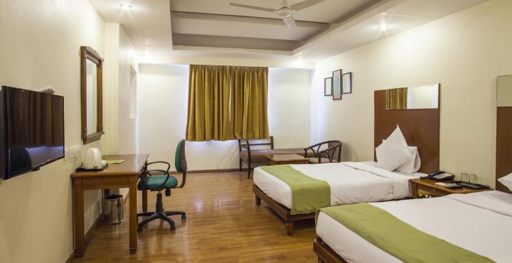 Sandhya Hotel Hyderabad Esterno foto