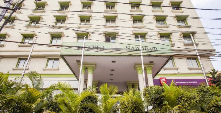 Sandhya Hotel Hyderabad Esterno foto