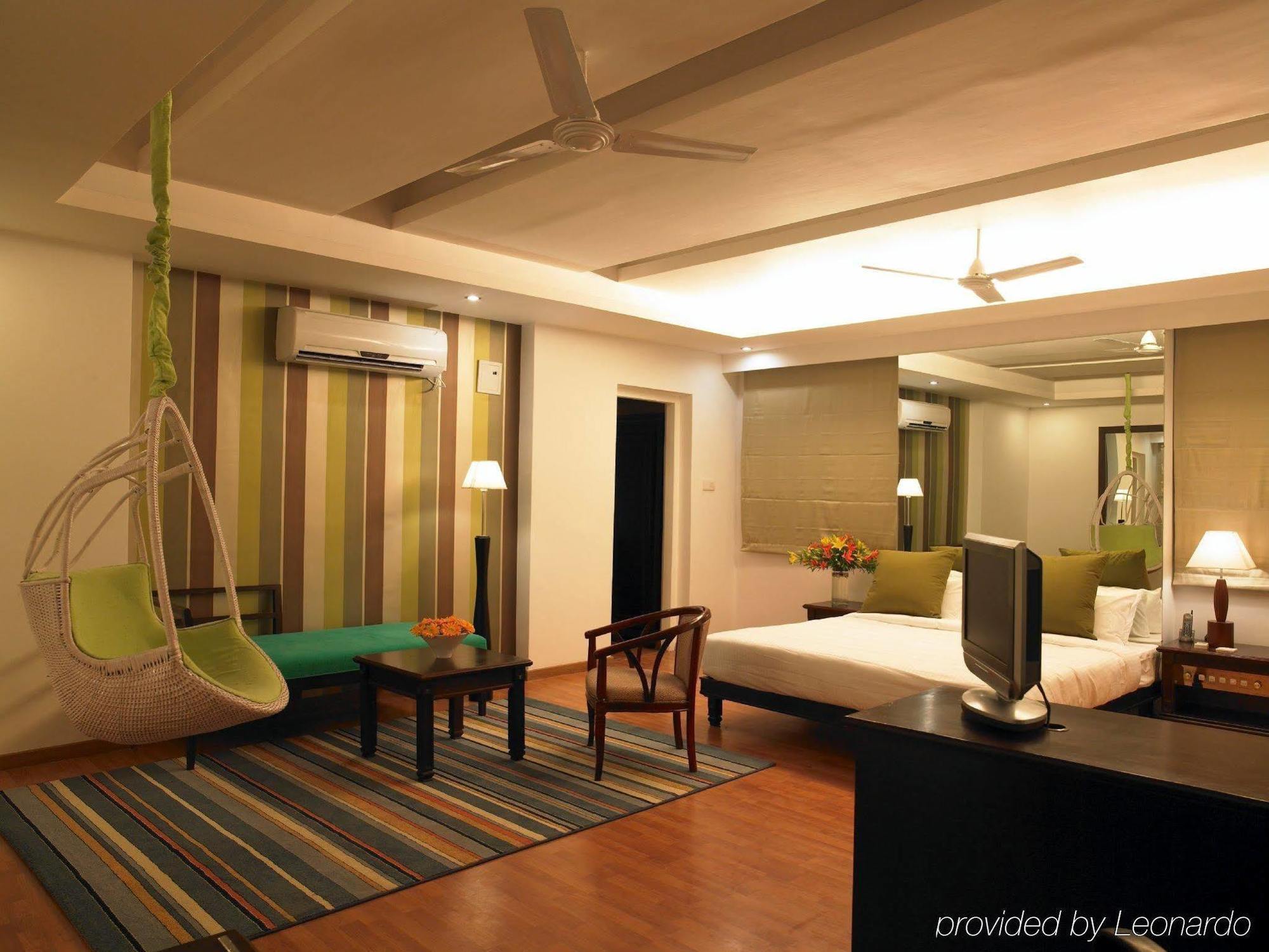 Sandhya Hotel Hyderabad Esterno foto